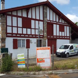 Traitement des termites par installation de pièges Sentritech à Saint Pée sur Nivelle au Pays basque